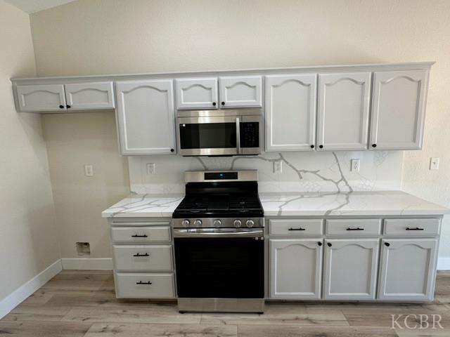 1824 W Spring Crest St, Hanford, CA 93230