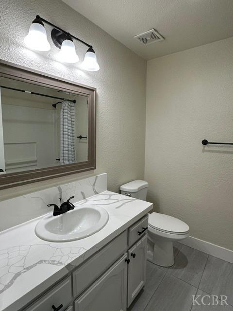 1824 W Spring Crest St, Hanford, CA 93230