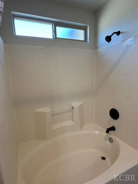 1824 W Spring Crest St, Hanford, CA 93230
