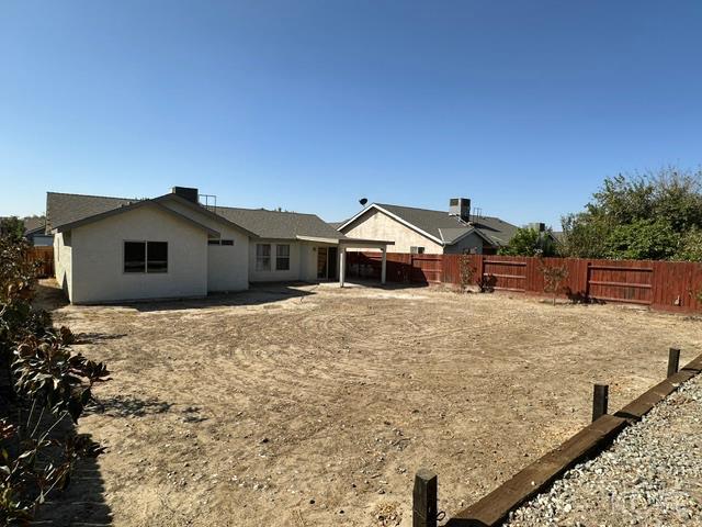 1824 W Spring Crest St, Hanford, CA 93230