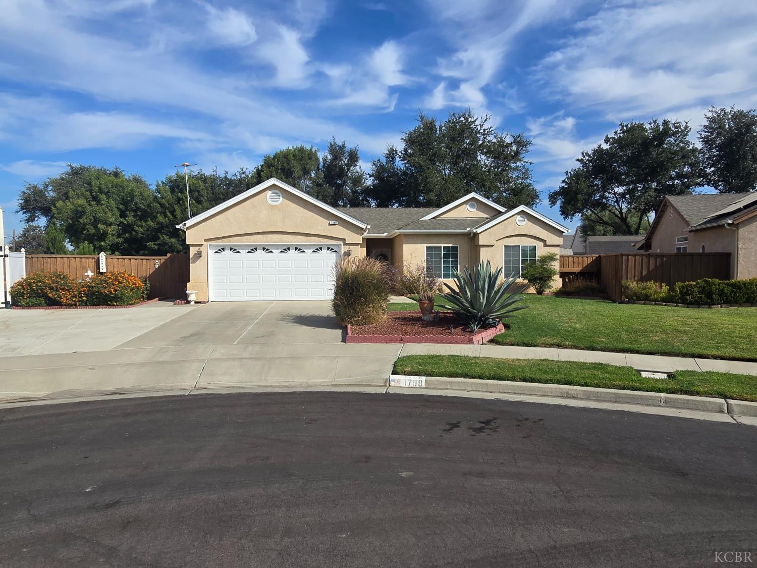 1798 Redbud St, Lemoore, CA 93245