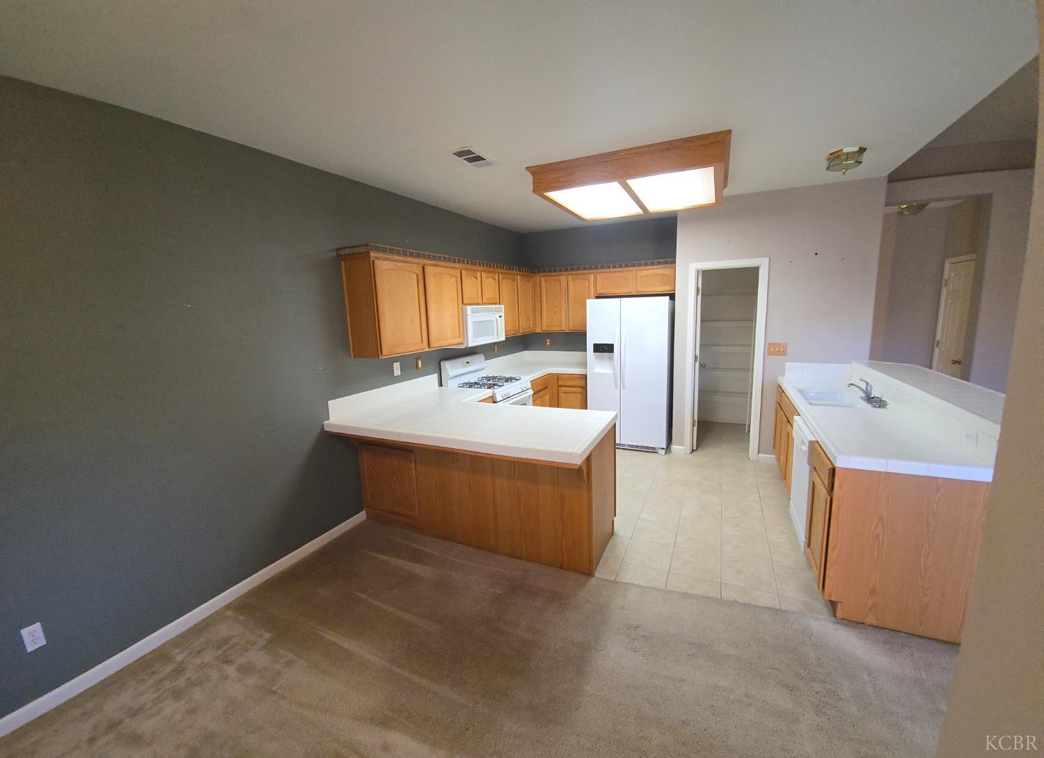 1798 Redbud St, Lemoore, CA 93245