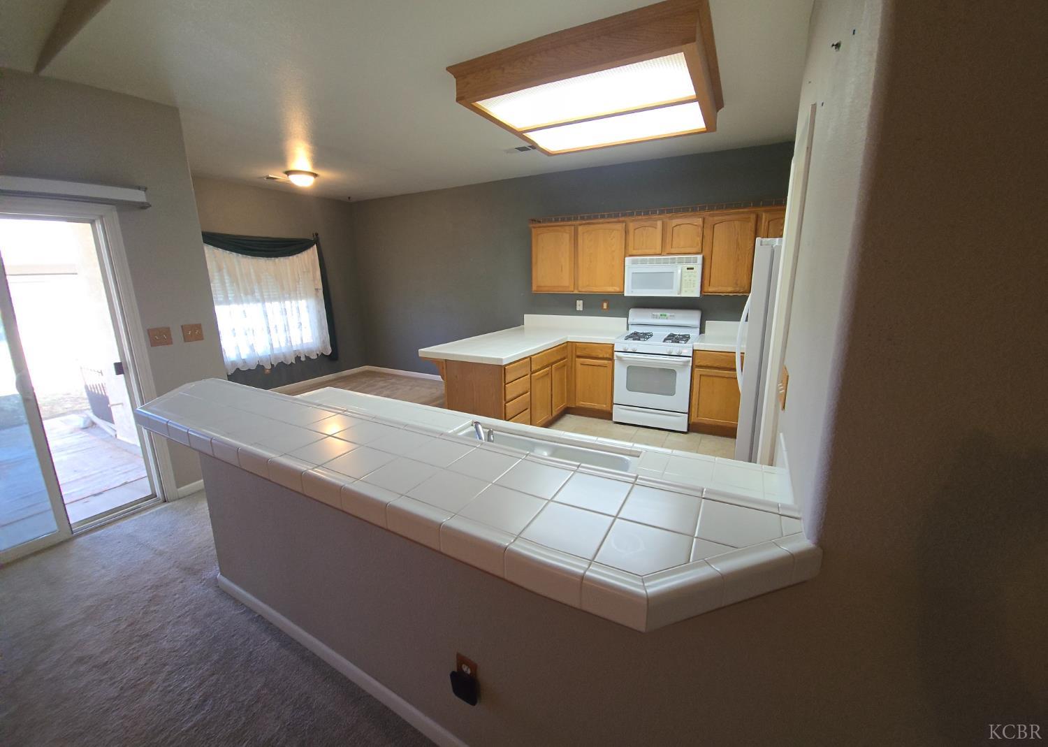 1798 Redbud St, Lemoore, CA 93245