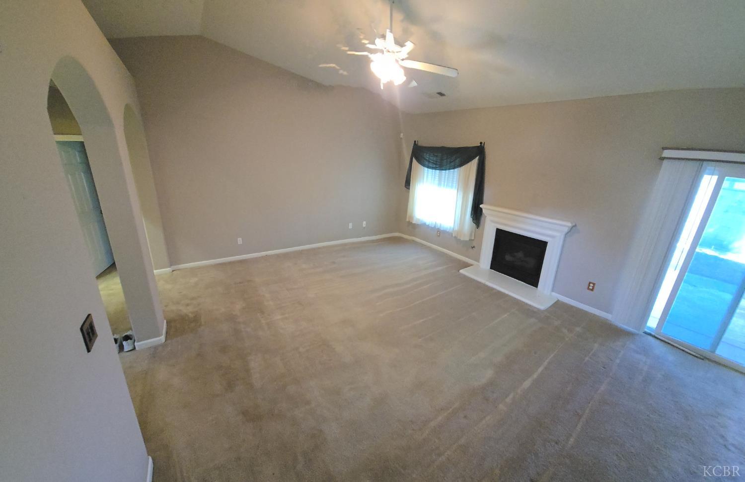 1798 Redbud St, Lemoore, CA 93245