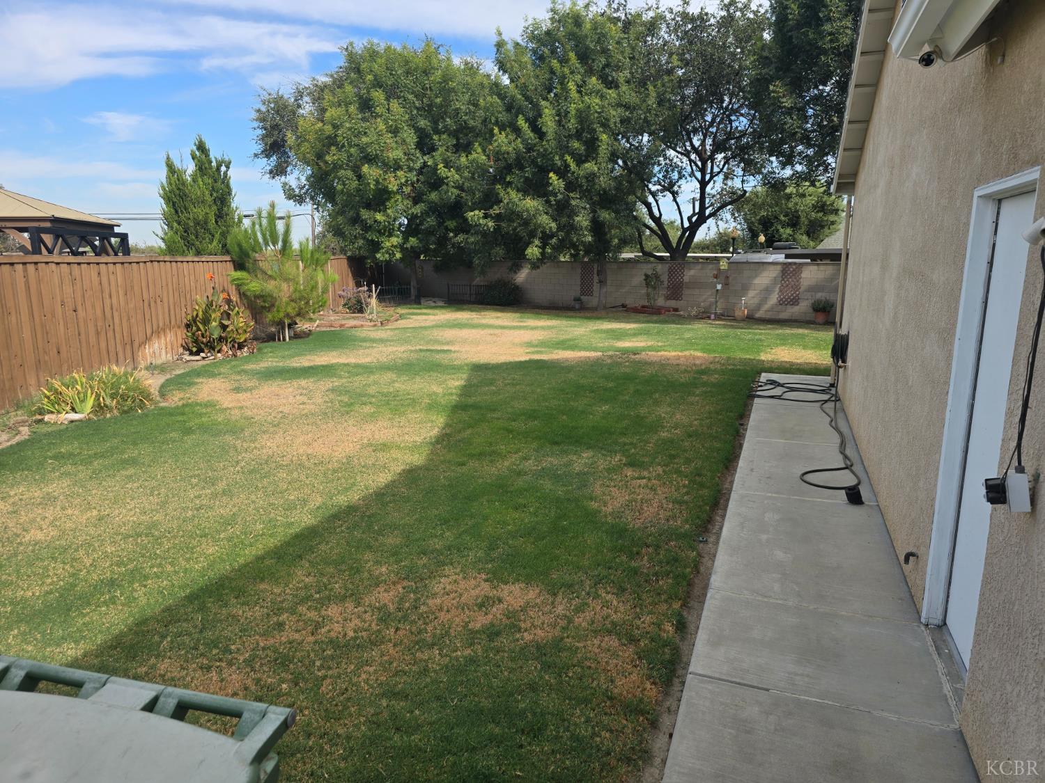 1798 Redbud St, Lemoore, CA 93245