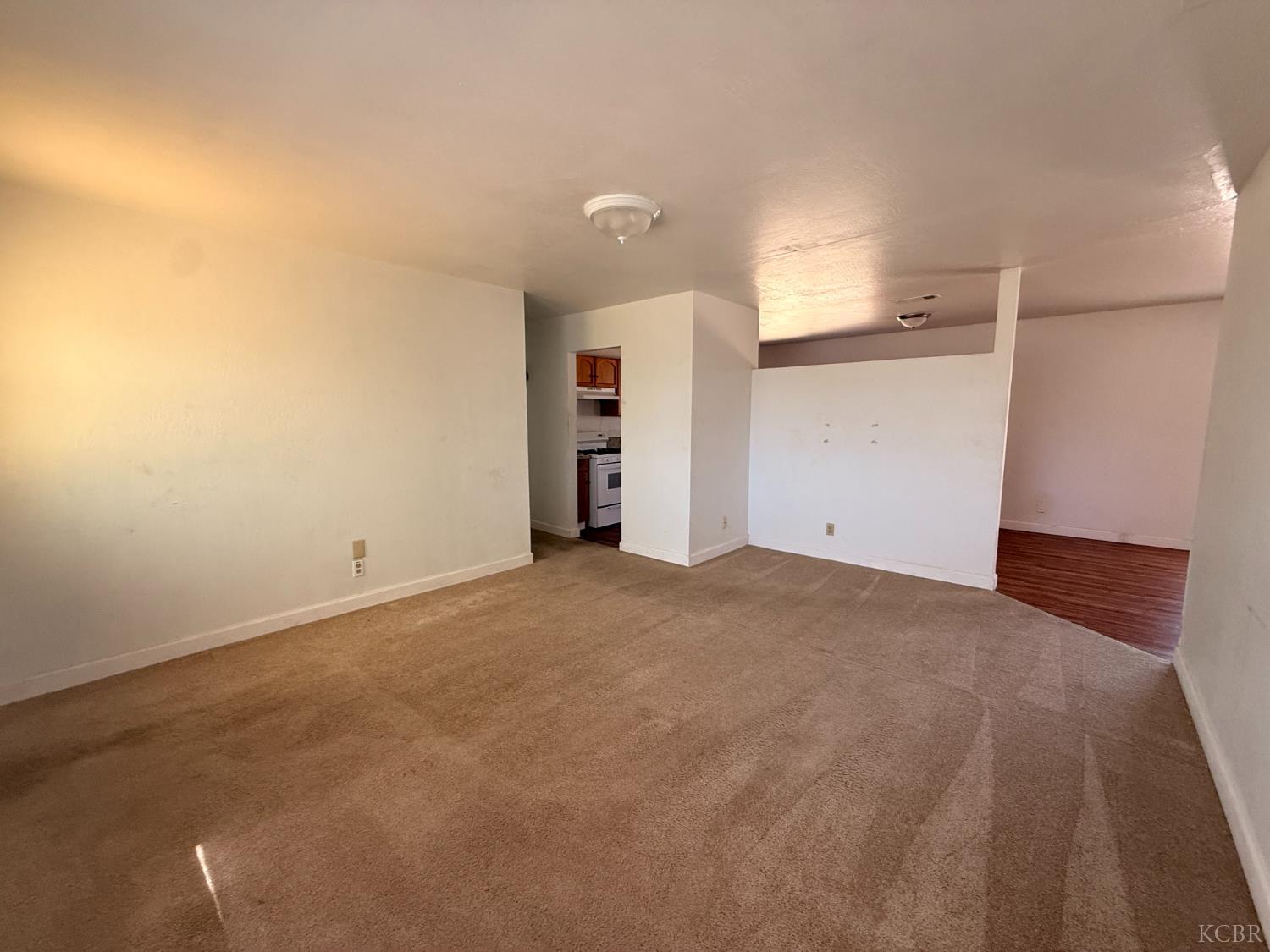 10840 Beverly Dr, Hanford, CA 93230