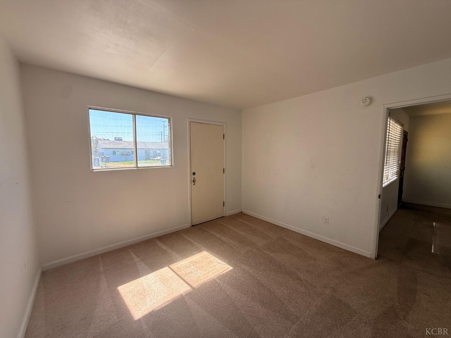 10840 Beverly Dr, Hanford, CA 93230
