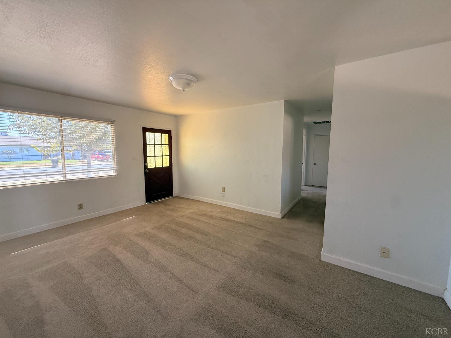10840 Beverly Dr, Hanford, CA 93230