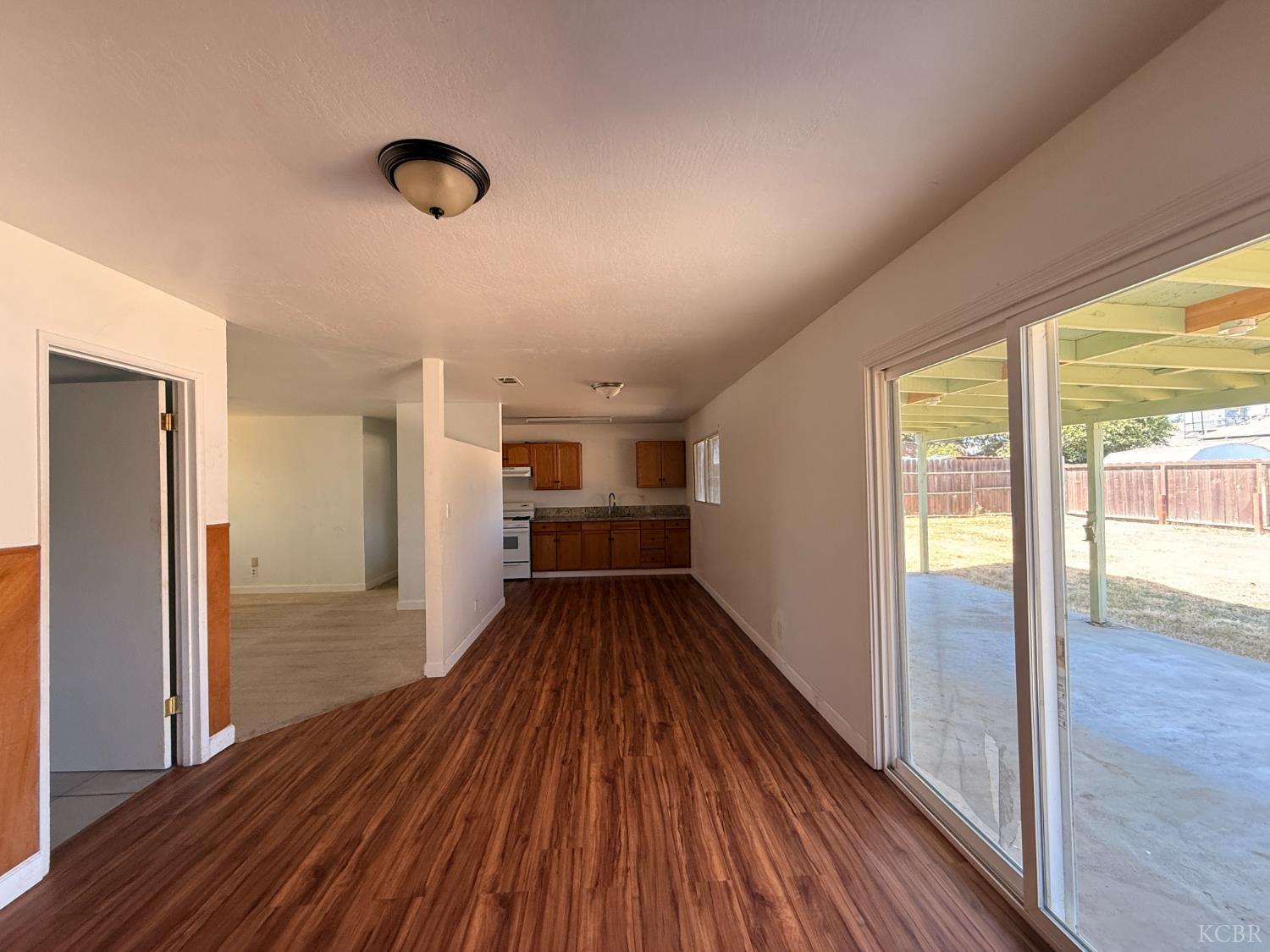 10840 Beverly Dr, Hanford, CA 93230