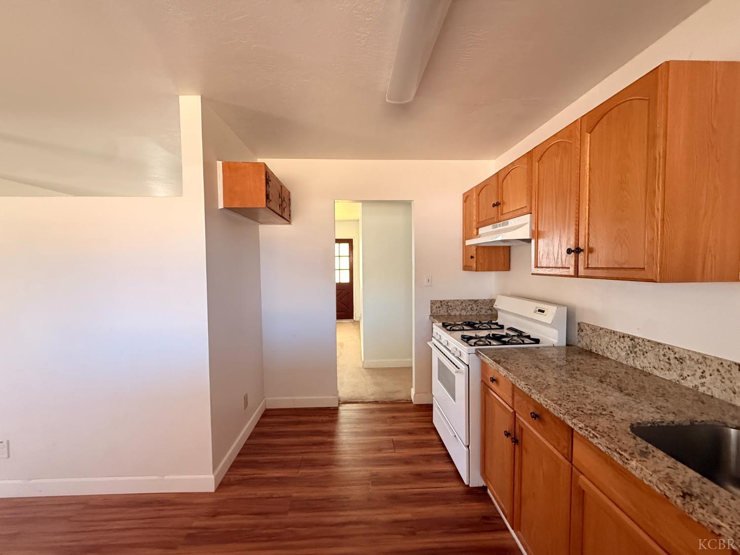 10840 Beverly Dr, Hanford, CA 93230