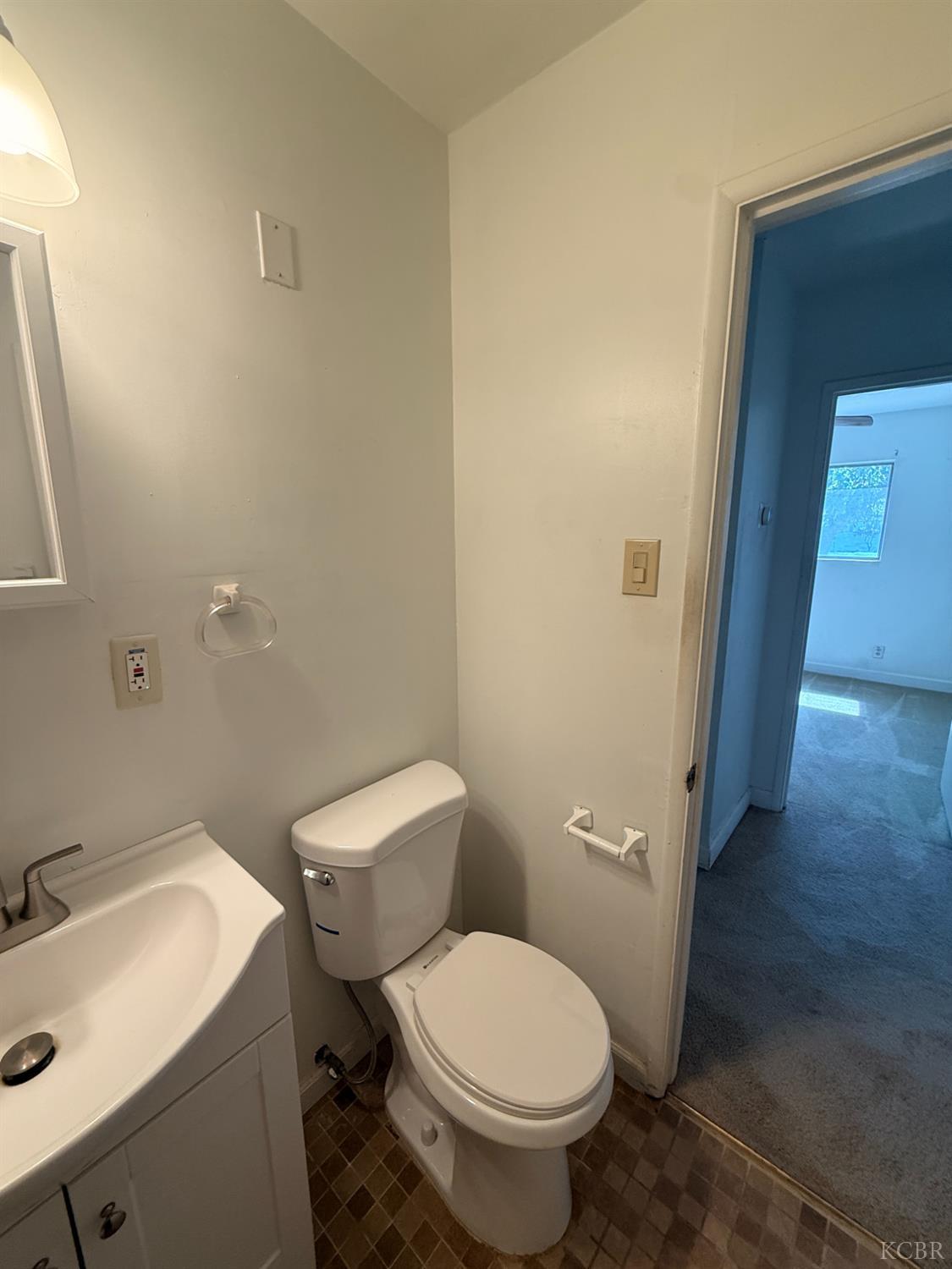 10840 Beverly Dr, Hanford, CA 93230