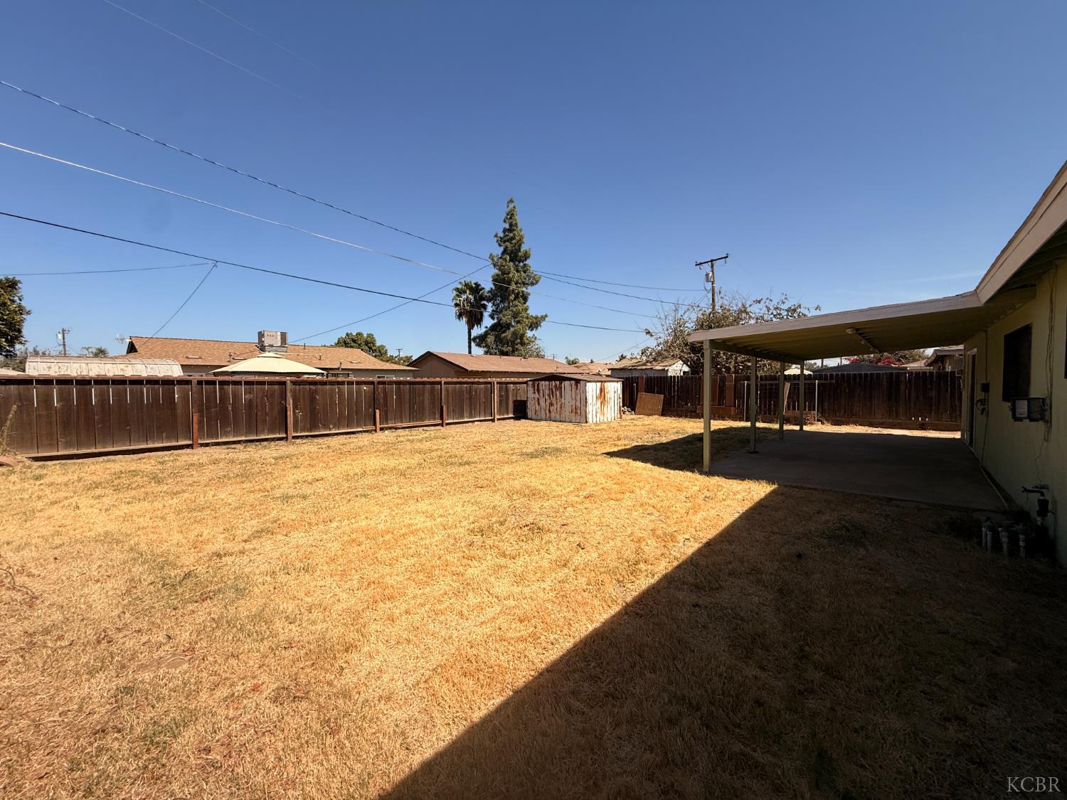 10840 Beverly Dr, Hanford, CA 93230