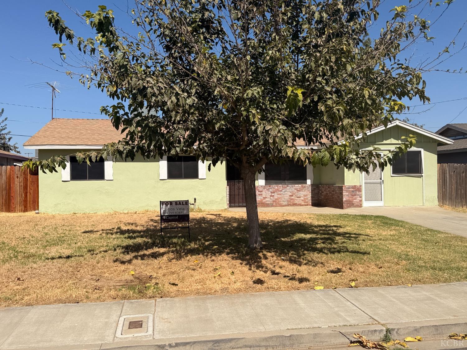 10840 Beverly Dr, Hanford, CA 93230