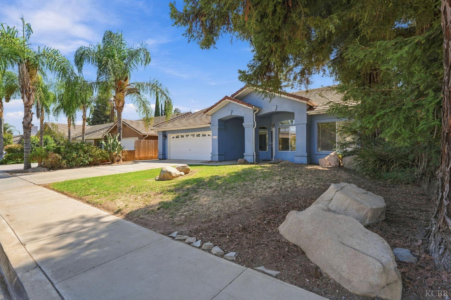 4029 E Meadow, Visalia, CA 93292