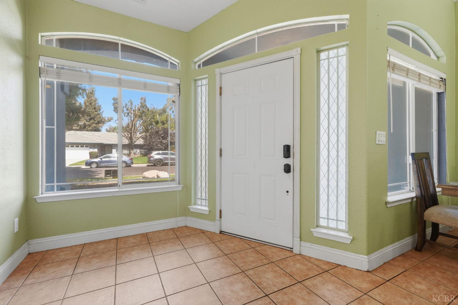 4029 E Meadow, Visalia, CA 93292