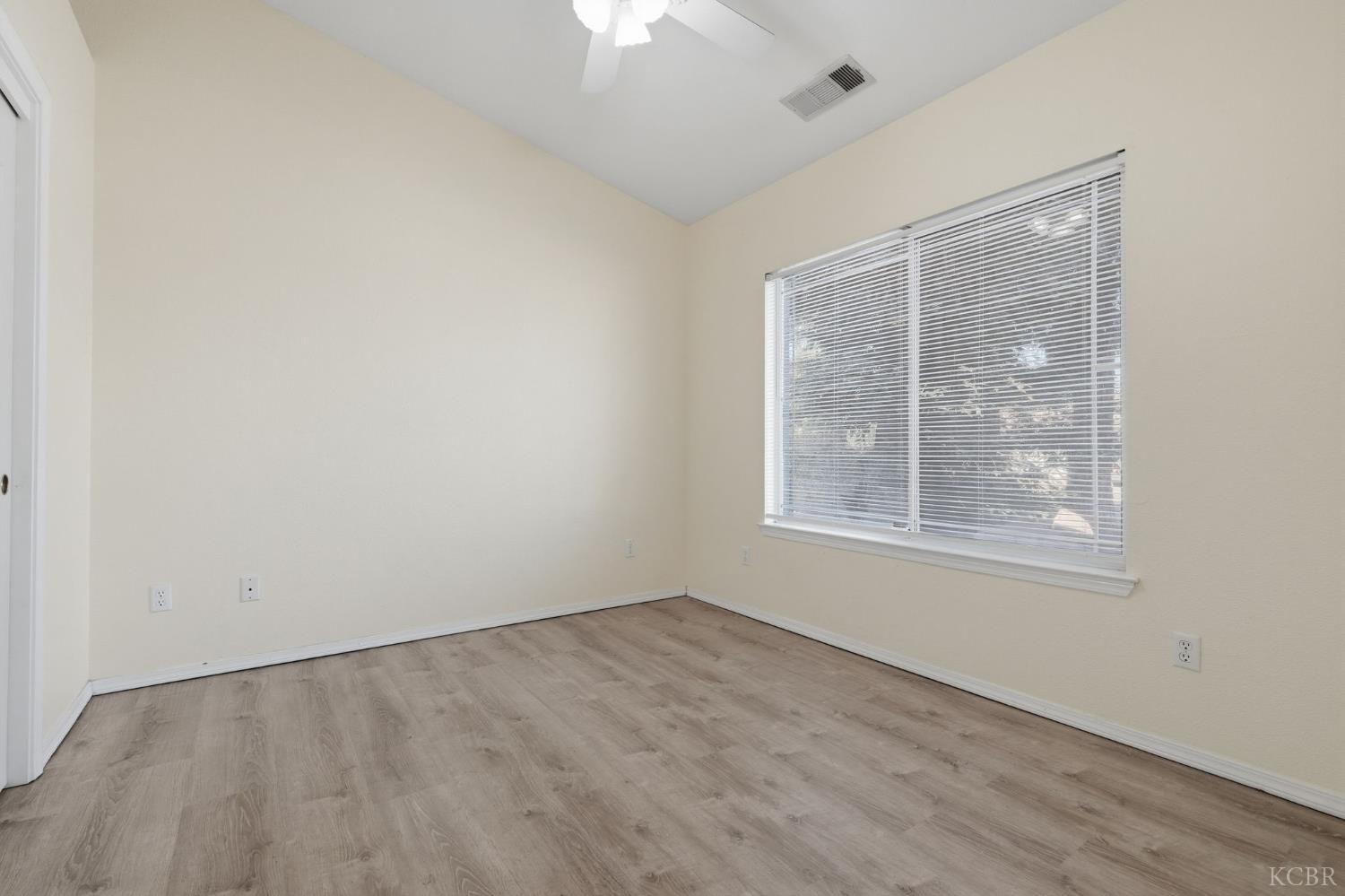 4029 E Meadow, Visalia, CA 93292