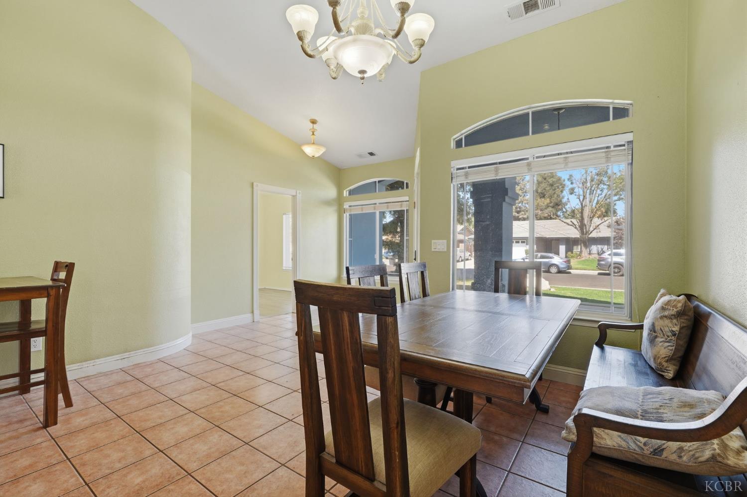 4029 E Meadow, Visalia, CA 93292