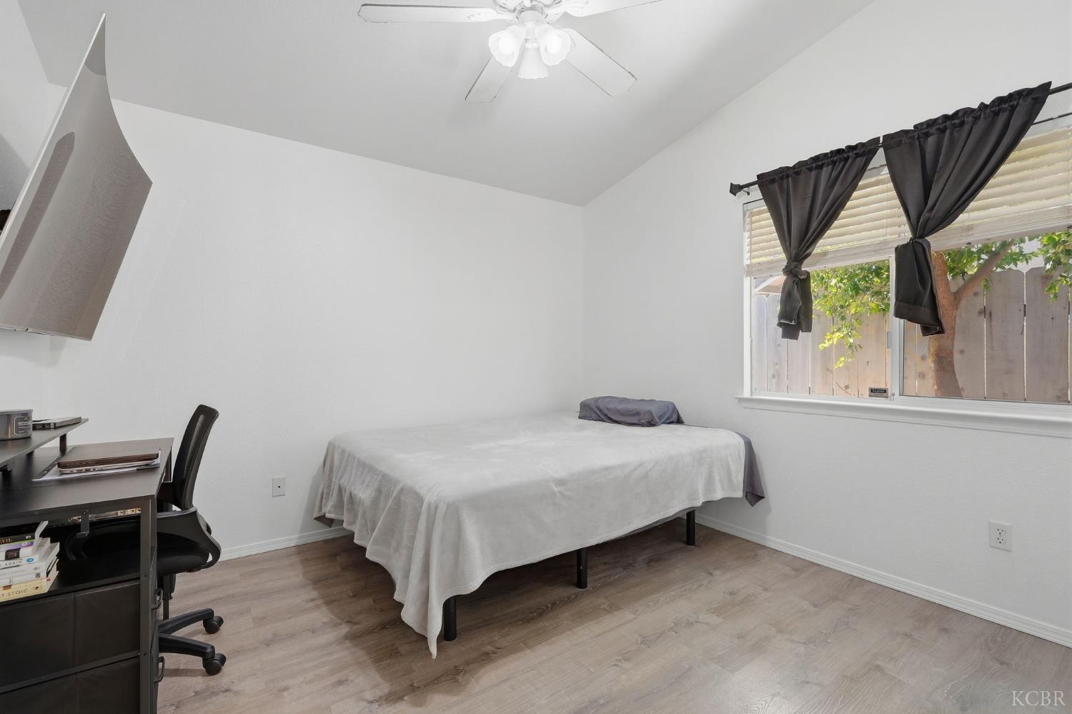 4029 E Meadow, Visalia, CA 93292