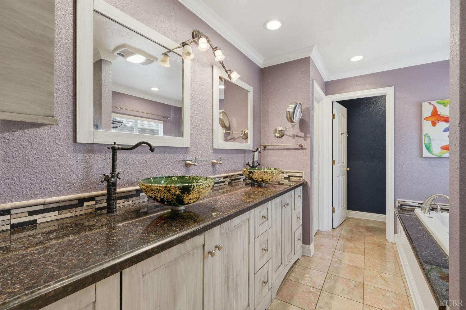 4029 E Meadow, Visalia, CA 93292