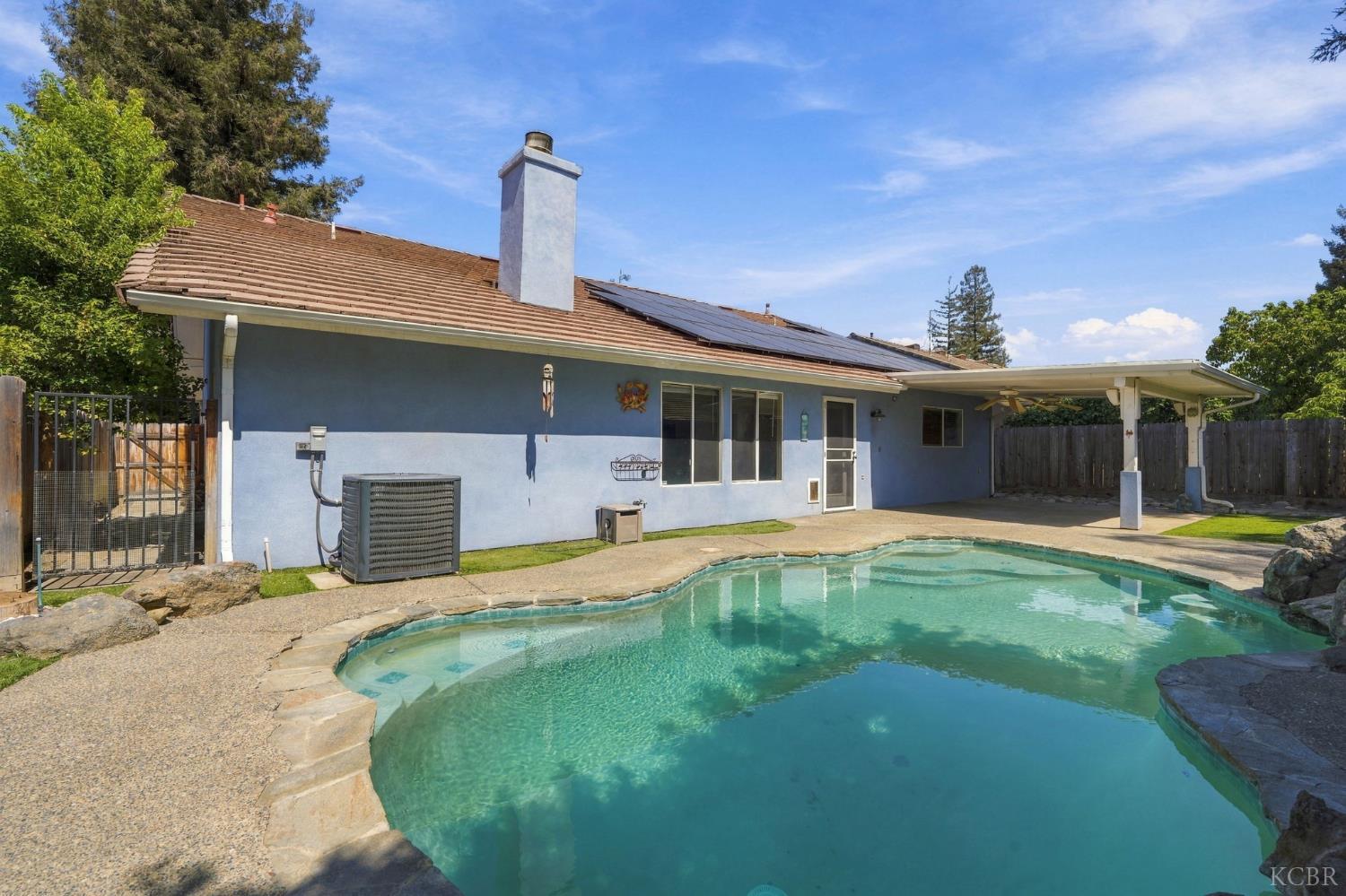 4029 E Meadow, Visalia, CA 93292
