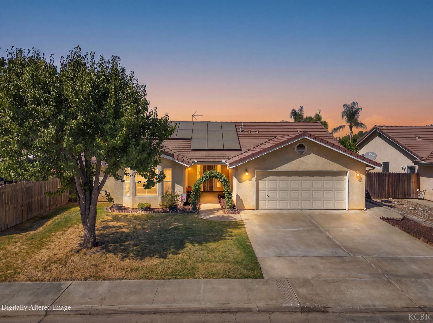 1914 Theresa Ave, Hanford, CA 93230