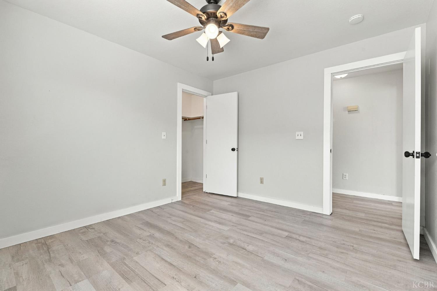 1914 Theresa Ave, Hanford, CA 93230