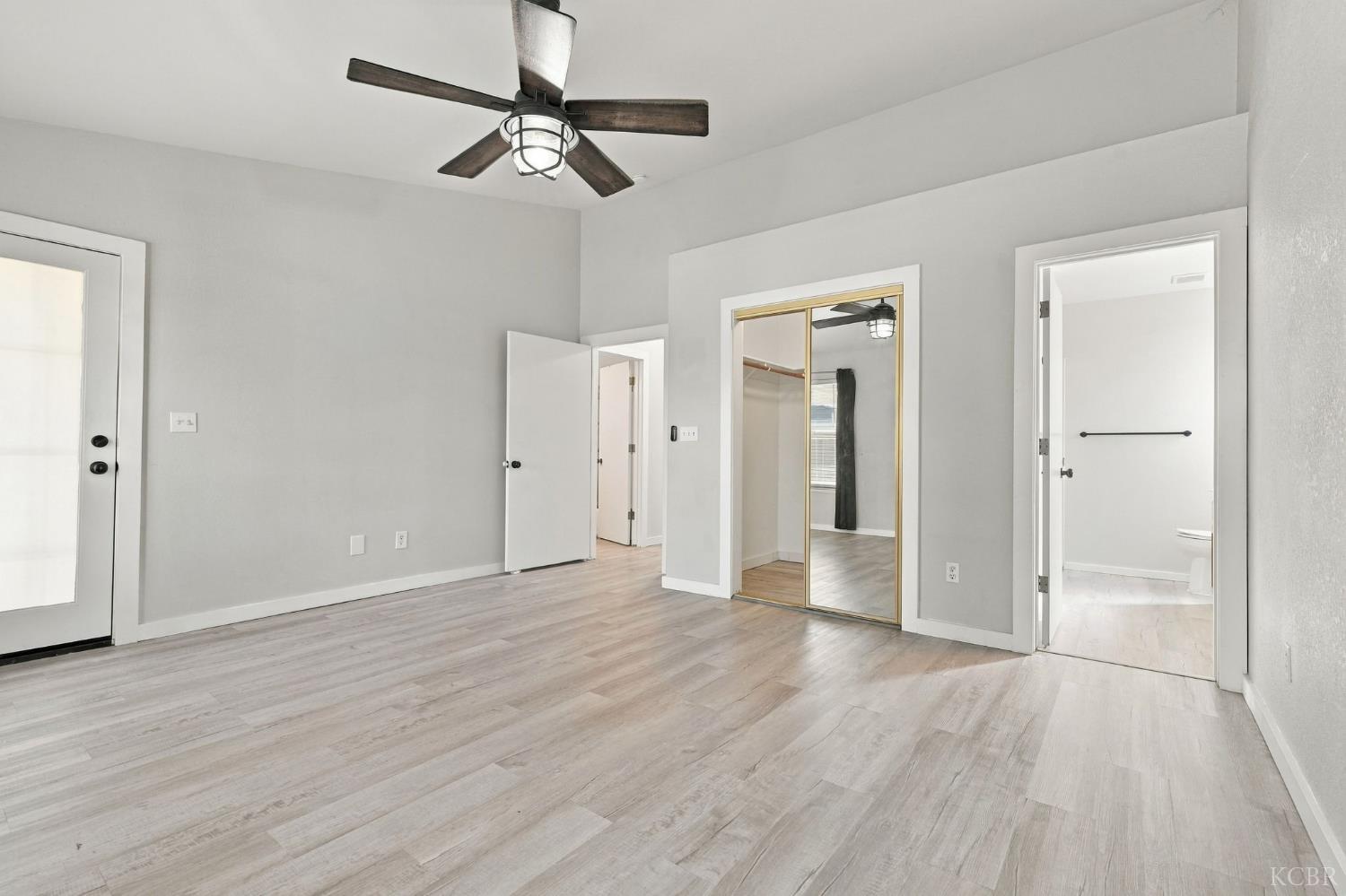 1914 Theresa Ave, Hanford, CA 93230