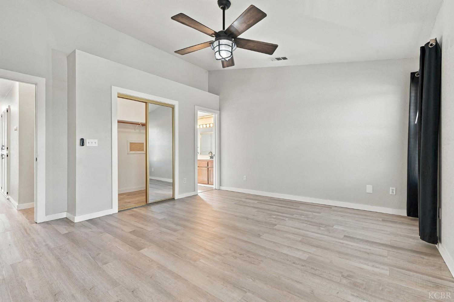 1914 Theresa Ave, Hanford, CA 93230