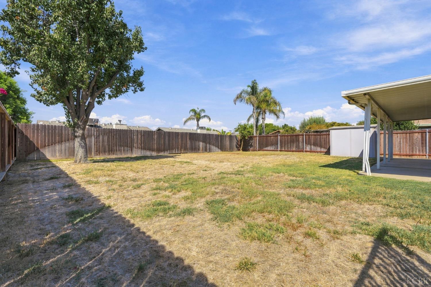 1914 Theresa Ave, Hanford, CA 93230