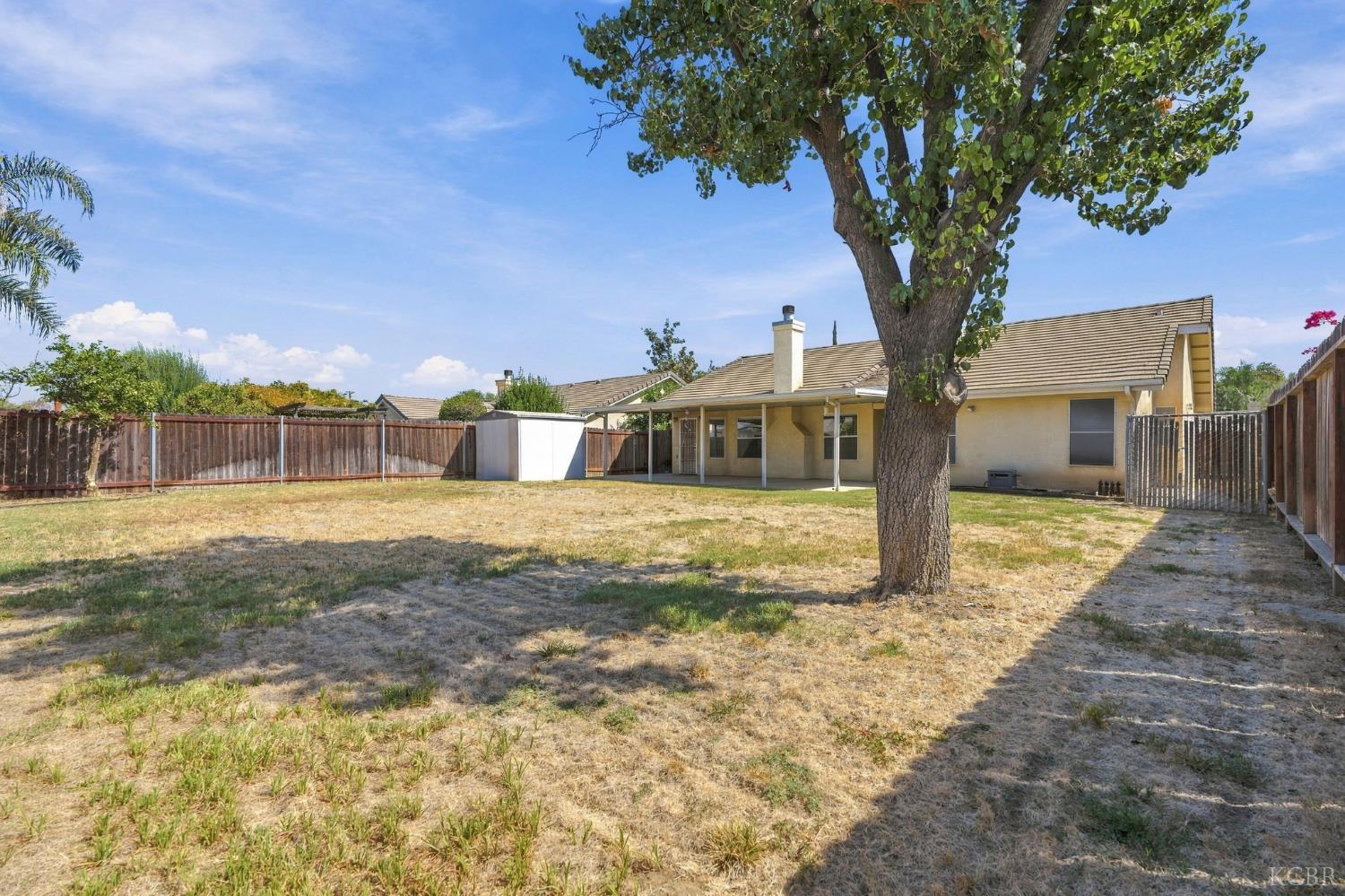 1914 Theresa Ave, Hanford, CA 93230