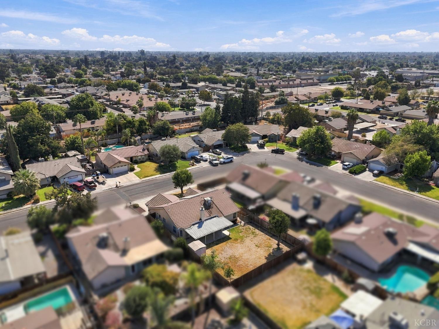 1914 Theresa Ave, Hanford, CA 93230