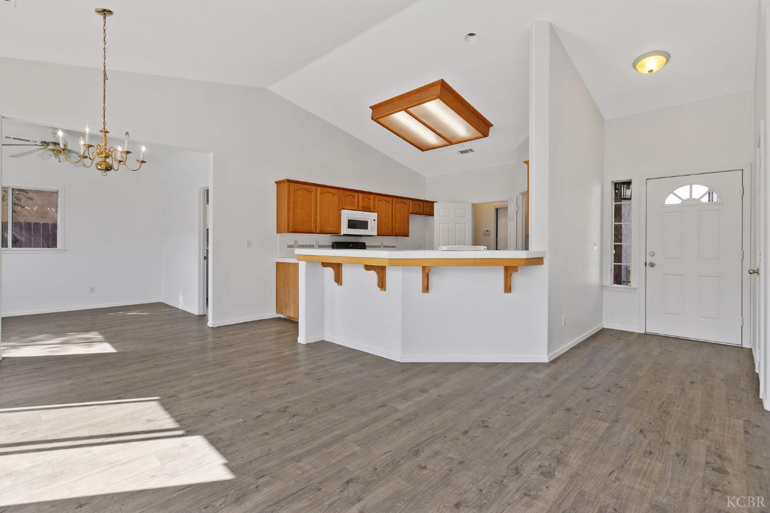 762 Holly Ave, Lemoore, CA 93245