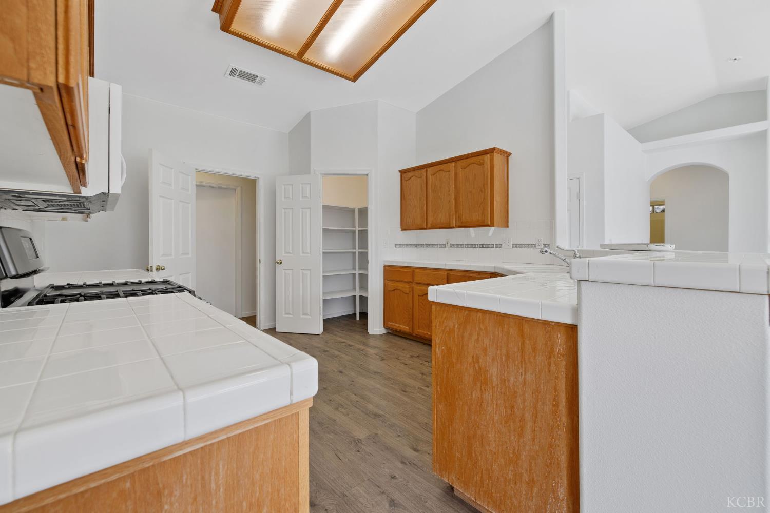 762 Holly Ave, Lemoore, CA 93245