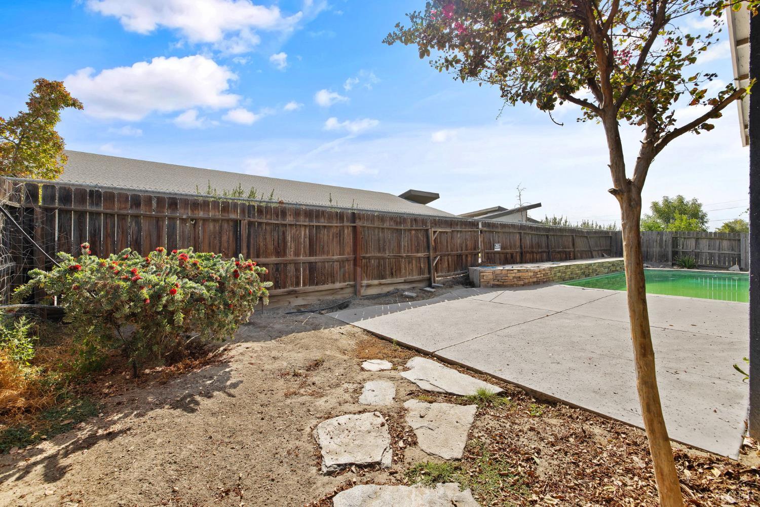 762 Holly Ave, Lemoore, CA 93245