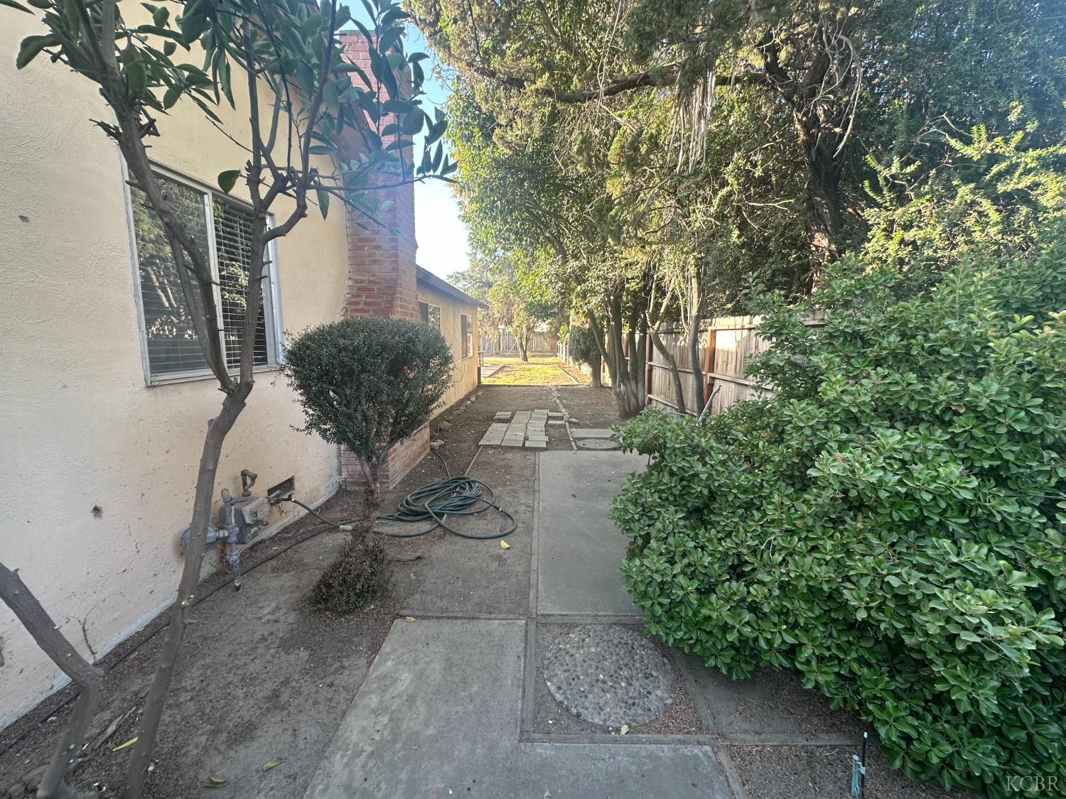 2201 Philip Ave, Corcoran, CA 93212