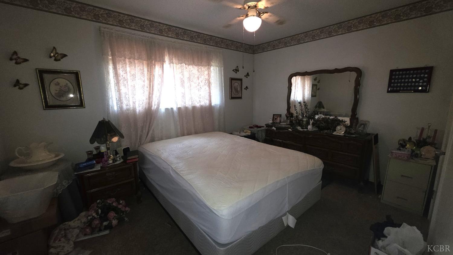 631 E Costner St, Farmersville, CA 93223