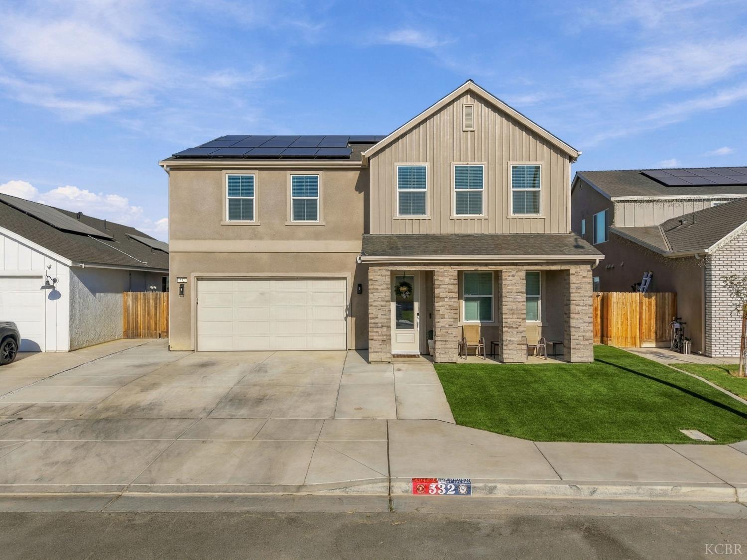 532 Vanderbilt Dr, Lemoore, CA 93245