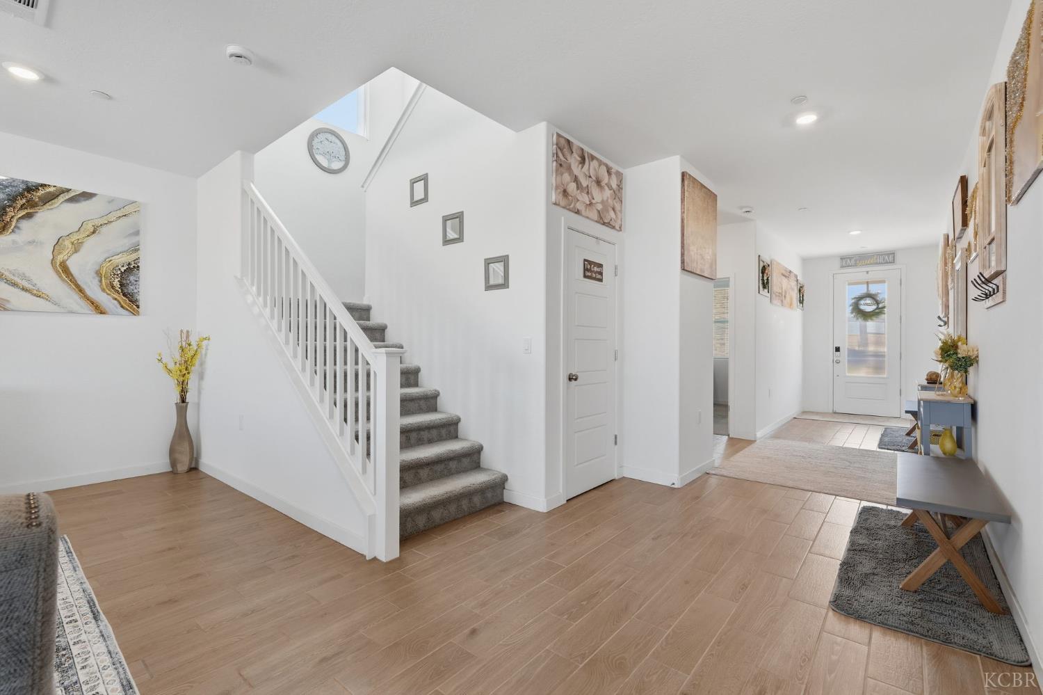 532 Vanderbilt Dr, Lemoore, CA 93245