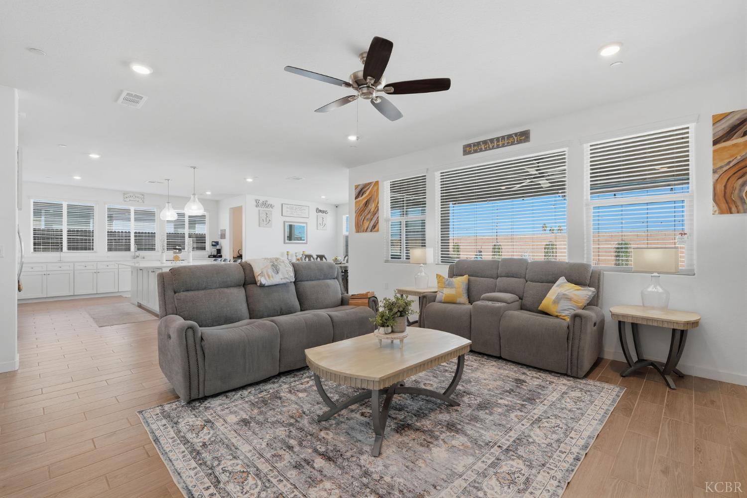 532 Vanderbilt Dr, Lemoore, CA 93245