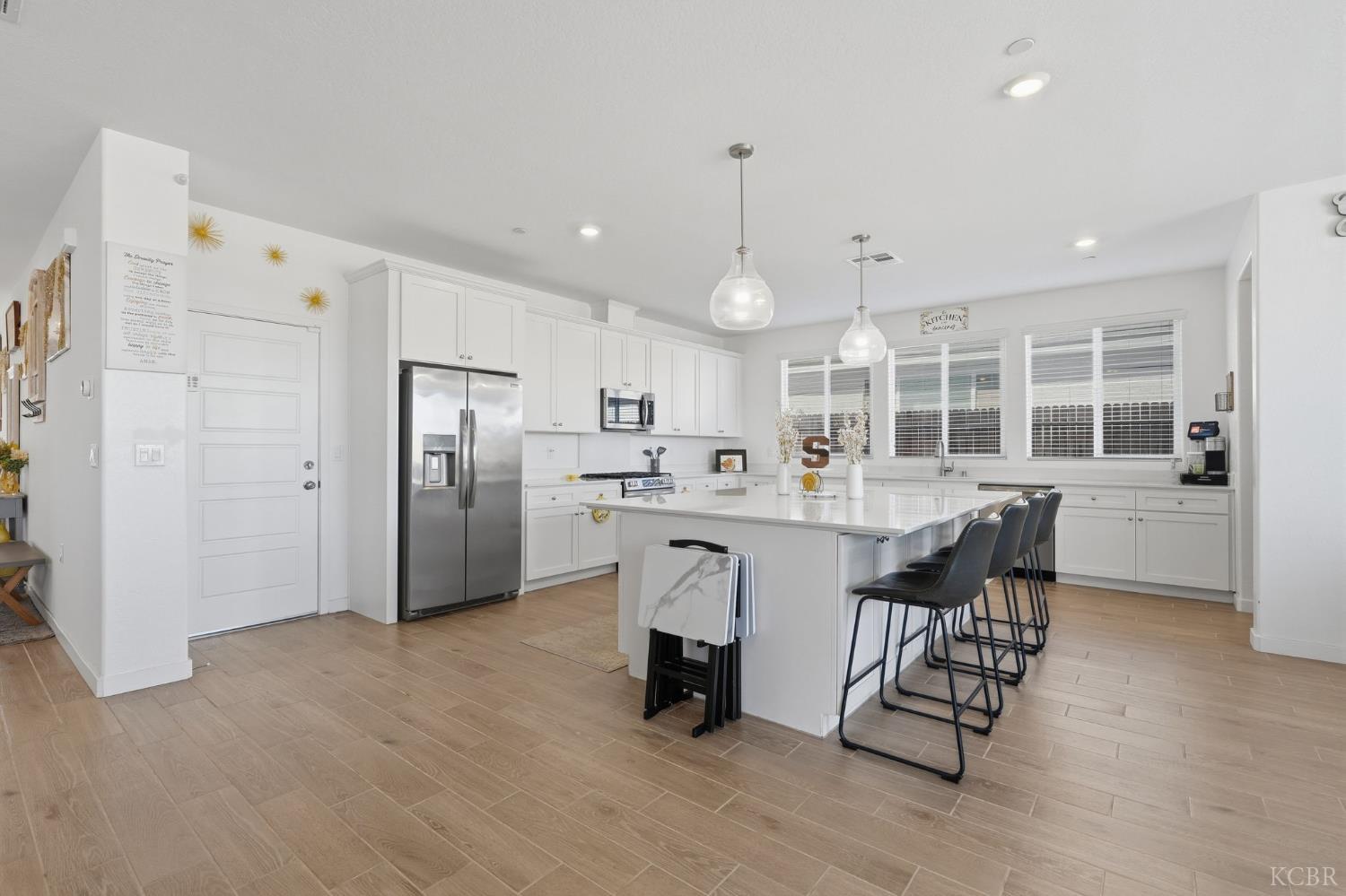532 Vanderbilt Dr, Lemoore, CA 93245