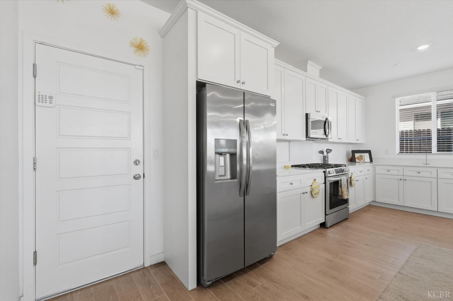 532 Vanderbilt Dr, Lemoore, CA 93245