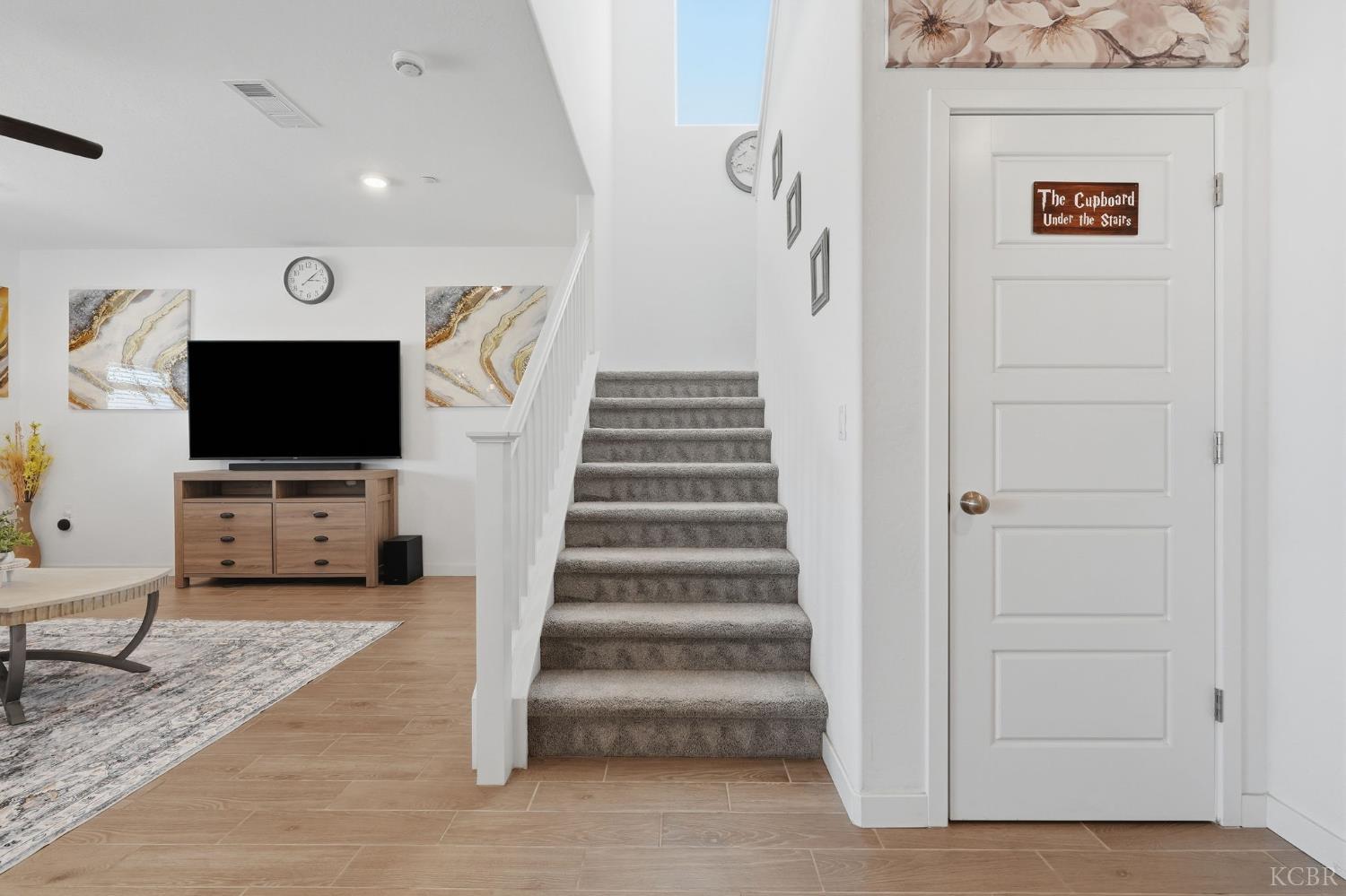 532 Vanderbilt Dr, Lemoore, CA 93245