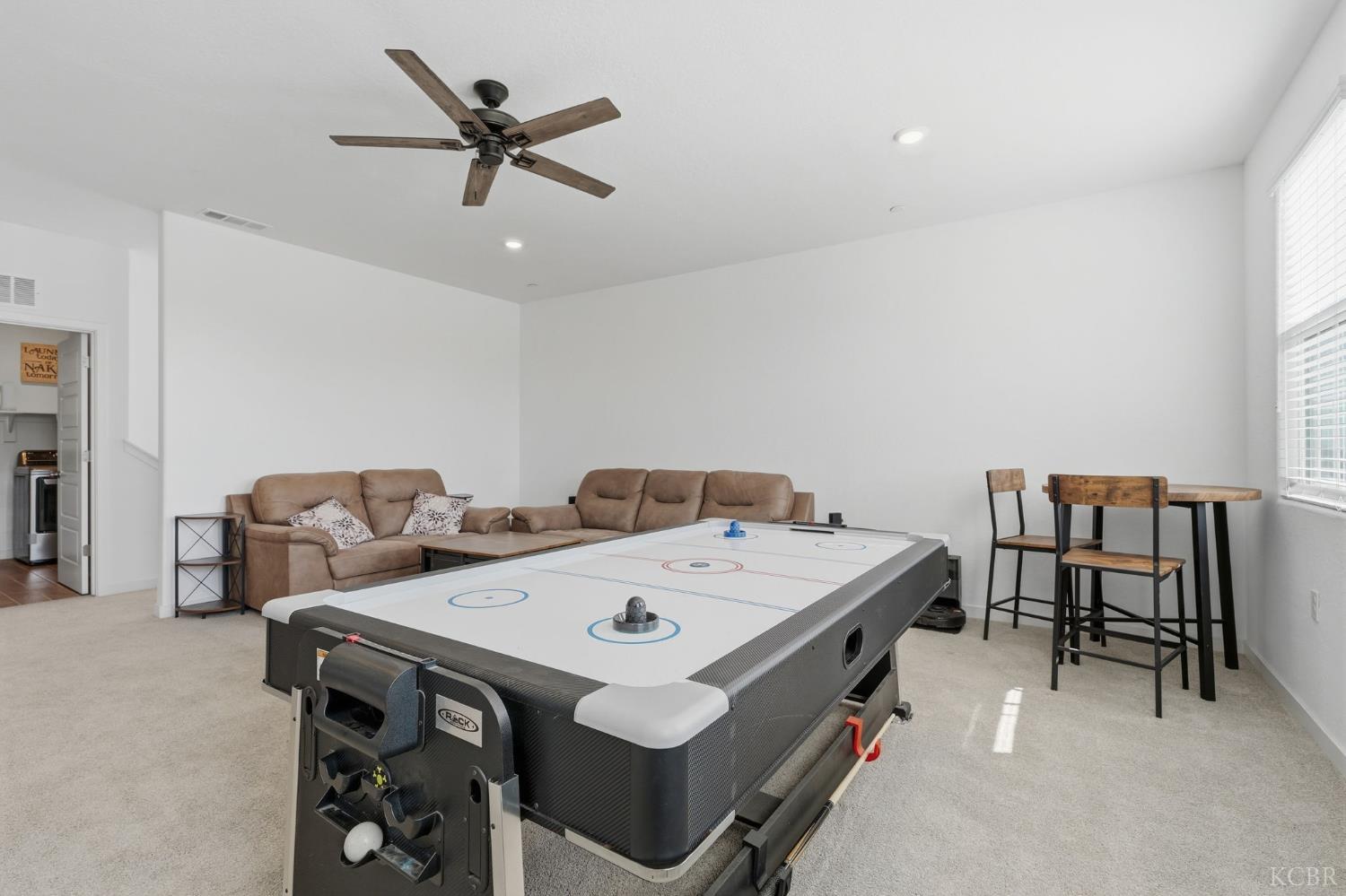 532 Vanderbilt Dr, Lemoore, CA 93245
