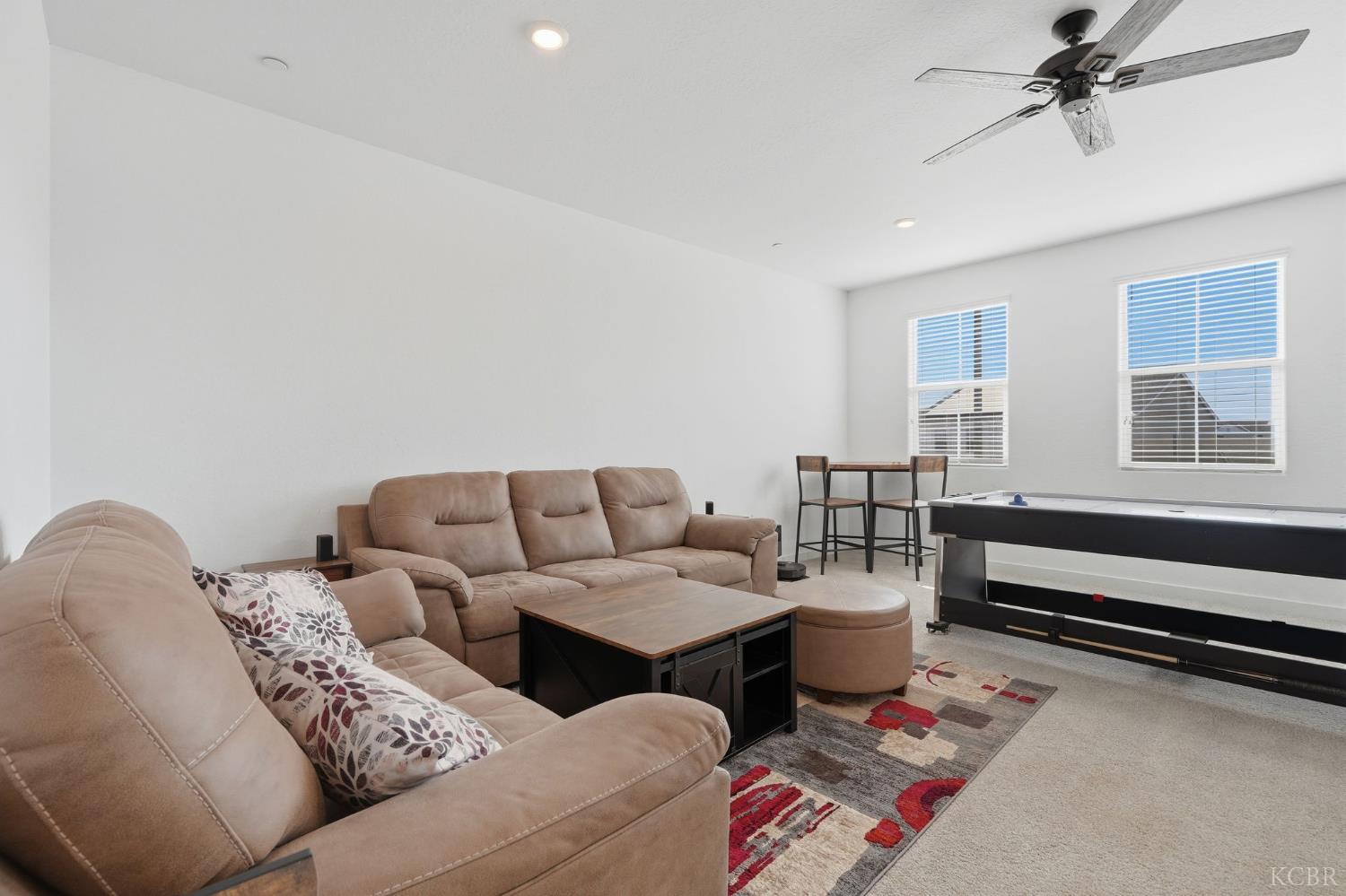 532 Vanderbilt Dr, Lemoore, CA 93245