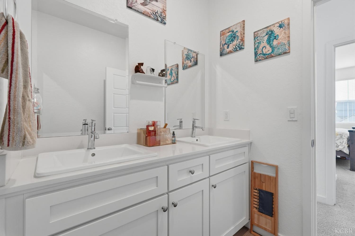 532 Vanderbilt Dr, Lemoore, CA 93245