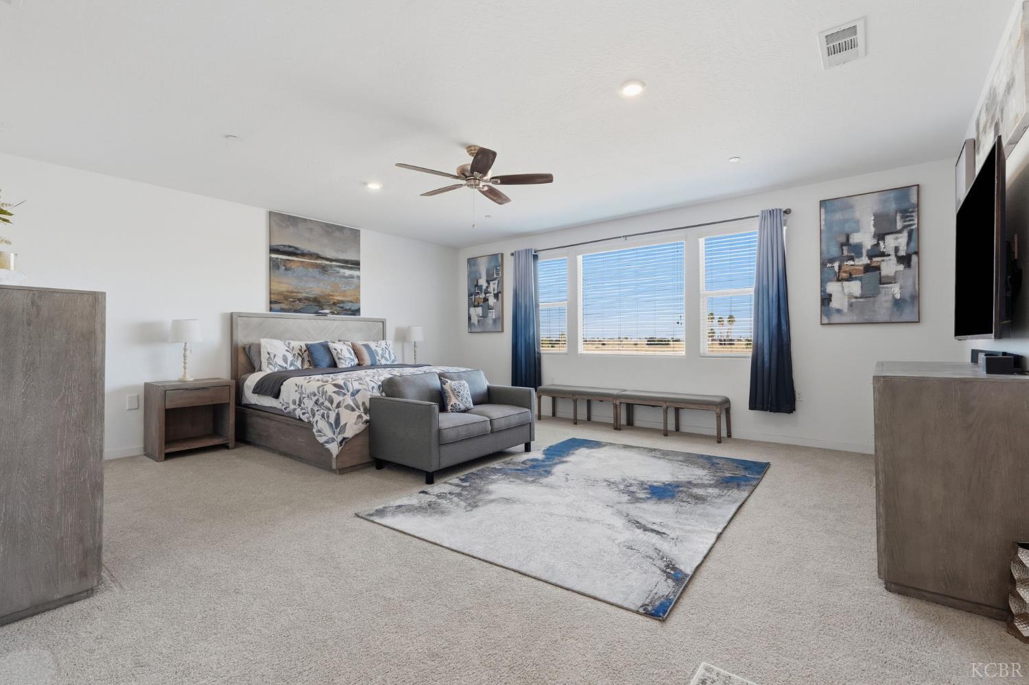 532 Vanderbilt Dr, Lemoore, CA 93245