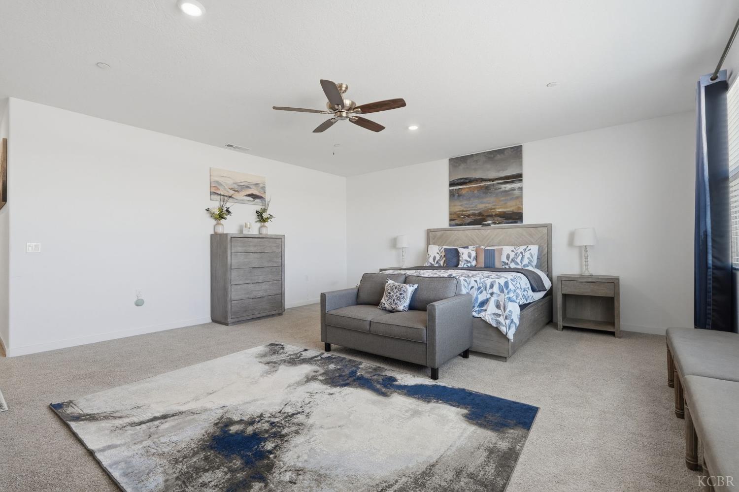 532 Vanderbilt Dr, Lemoore, CA 93245