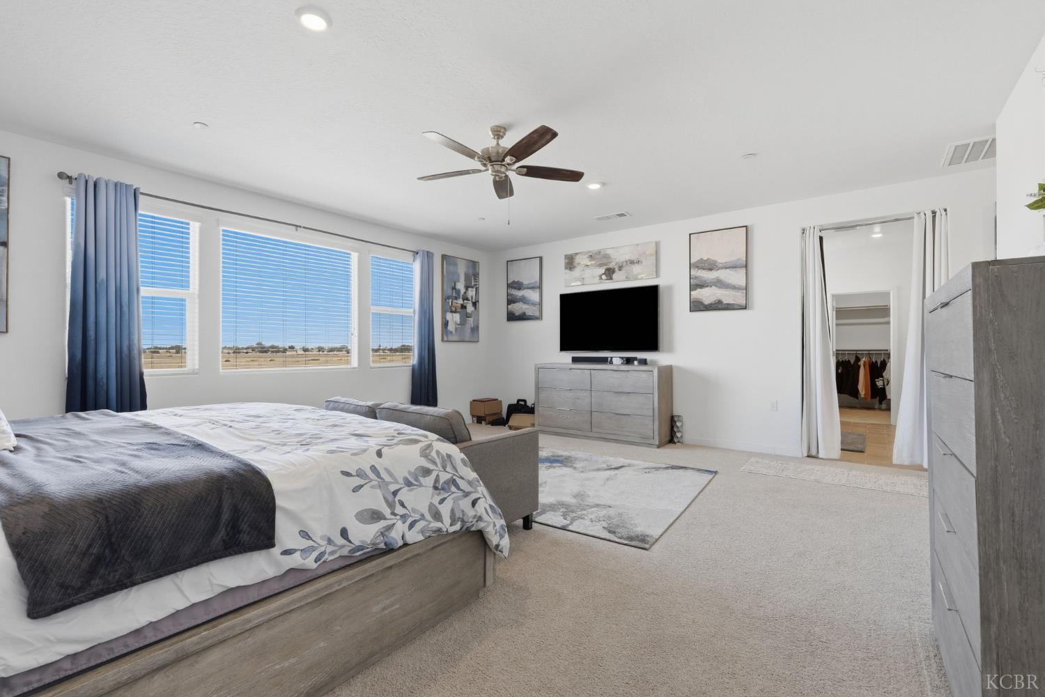 532 Vanderbilt Dr, Lemoore, CA 93245