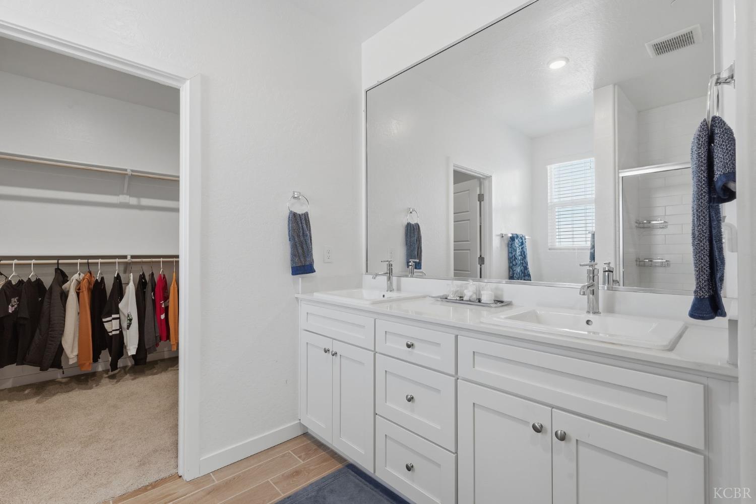 532 Vanderbilt Dr, Lemoore, CA 93245