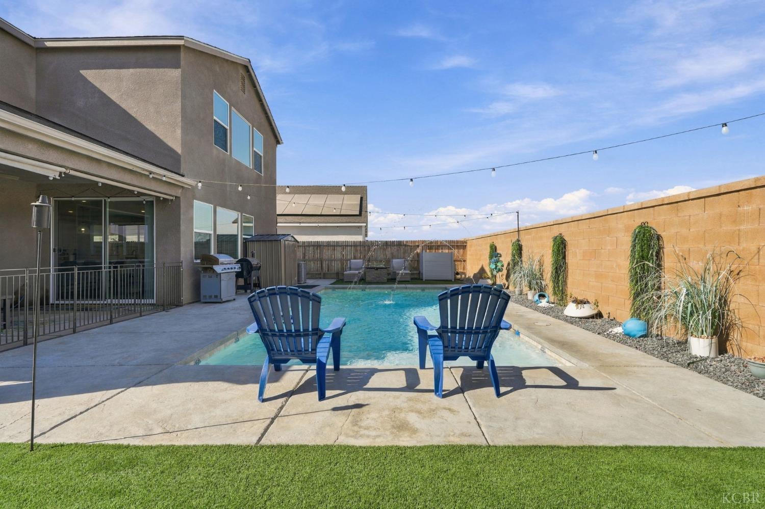 532 Vanderbilt Dr, Lemoore, CA 93245